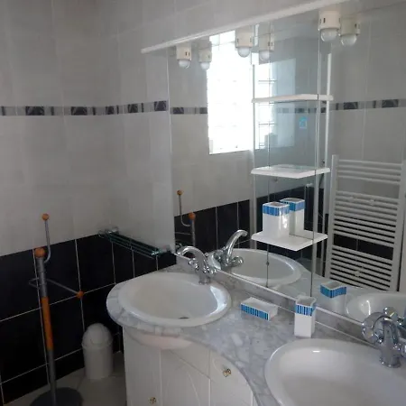 Holiday Home Rue Bir Hakeim Foch 別荘 *